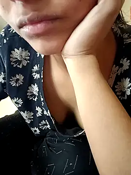 Snapshot of Sanaya_7 chatting on December 23, 2024, 5:17 am Sanaya 7 online show from December 23, 2024, 5:17 am