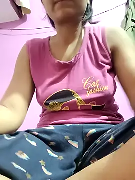 Snapshot of Sanaya_7 chatting on October 7, 2025, 6:05 pm Sanaya 7 online show from October 7, 2025, 6:05 pm