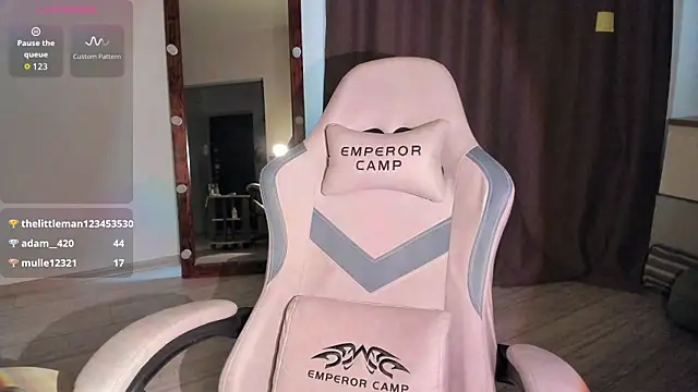 Lana Younes online show from November 23, 2025, 12:27 pm