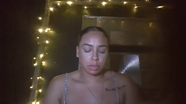 Snapshot of bigbootyjayda chatting on November 7, 2025, 12:32 am bigbootyjayda online show from November 7, 2025, 12:32 am