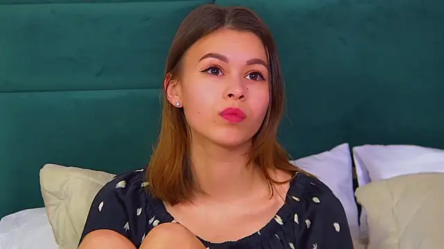 PollyLanders online show from February 19, 2025, 3:27 pm