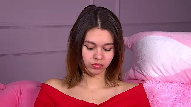 PollyLanders online show from February 21, 2025, 1:44 pm