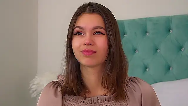 Snapshot of PollyLanders chatting on February 1, 2026, 7:12 pm PollyLanders online show from February 1, 2026, 7:12 pm