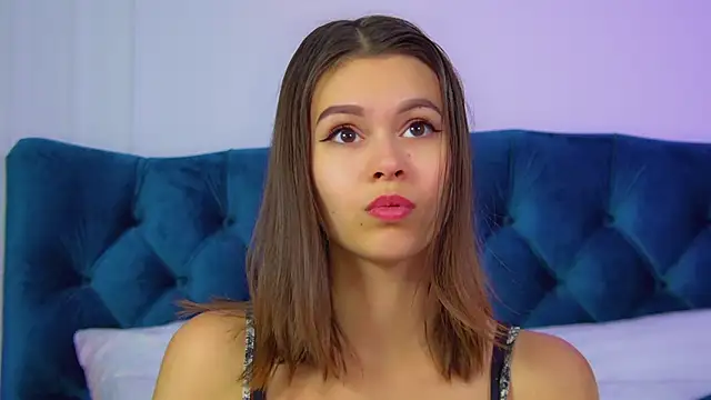 Snapshot of PollyLanders chatting on February 3, 2026, 6:11 am PollyLanders online show from February 3, 2026, 6:11 am