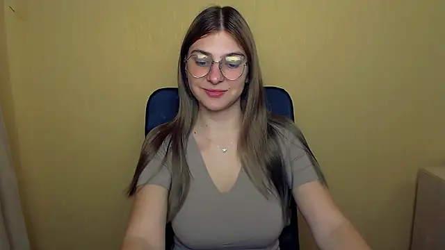 Luna Lush  online show from September 17, 2025, 10:06 am