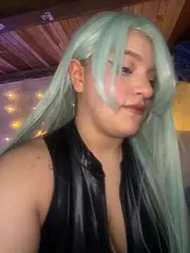 Snapshot of SophiaWeestt99 chatting on November 3, 2025, 5:20 am SophiaWeestt99 online show from November 3, 2025, 5:20 am