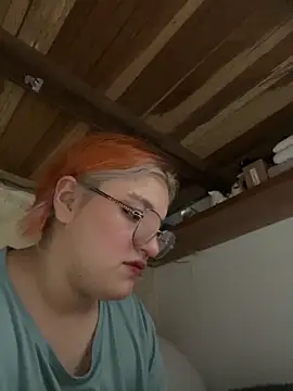 Snapshot of SophiaWeestt99 chatting on November 5, 2025, 3:17 am SophiaWeestt99 online show from November 5, 2025, 3:17 am