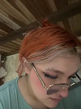 Snapshot of SophiaWeestt99 chatting on November 6, 2025, 2:56 am SophiaWeestt99 online show from November 6, 2025, 2:56 am