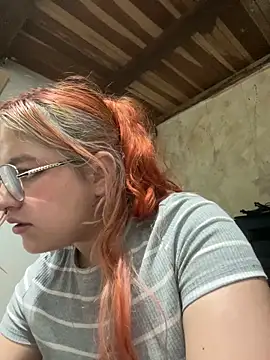 Snapshot of SophiaWeestt99 chatting on November 13, 2025, 3:38 am SophiaWeestt99 online show from November 13, 2025, 3:38 am