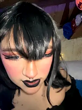 Snapshot of SophiaWeestt99 chatting on November 16, 2025, 2:39 am SophiaWeestt99 online show from November 16, 2025, 2:39 am