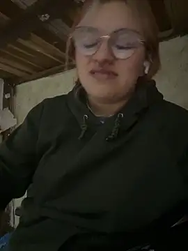 Snapshot of SophiaWeestt99 chatting on November 22, 2025, 4:22 am SophiaWeestt99 online show from November 22, 2025, 4:22 am