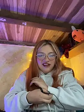 Snapshot of SophiaWeestt99 chatting on November 27, 2025, 3:41 am SophiaWeestt99 online show from November 27, 2025, 3:41 am