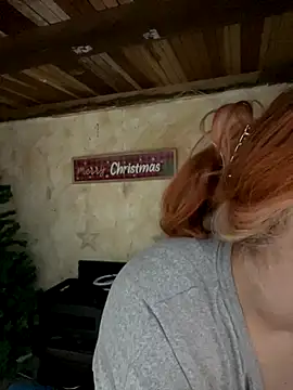 Snapshot of SophiaWeestt99 chatting on December 3, 2025, 3:14 am SophiaWeestt99 online show from December 3, 2025, 3:14 am