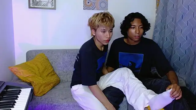 Snapshot of Tommyfoxboy chatting on January 17, 2025, 10:34 pm Tommyfoxboy online show from January 17, 2025, 10:34 pm