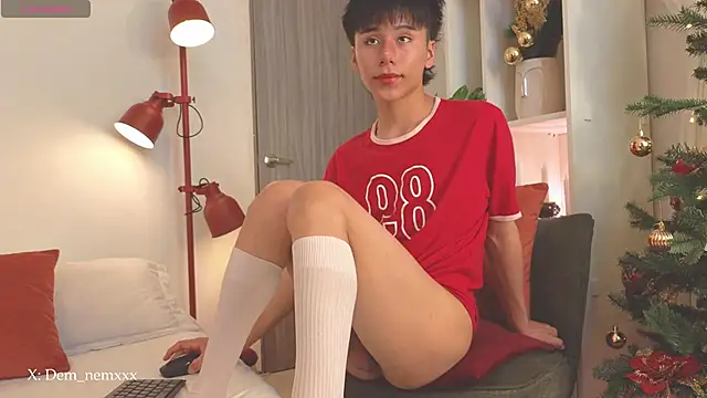 Snapshot of Tommyfoxboy chatting on December 14, 2025, 1:16 pm Tommyfoxboy online show from December 14, 2025, 1:16 pm