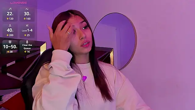 Snapshot of ZaraLim chatting on December 3, 2024, 11:55 am ZaraLim online show from December 3, 2024, 11:55 am