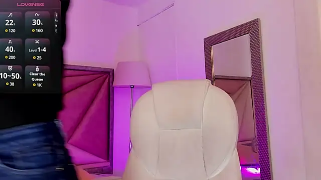 Snapshot of ZaraLim chatting on December 8, 2024, 12:08 pm ZaraLim online show from December 8, 2024, 12:08 pm