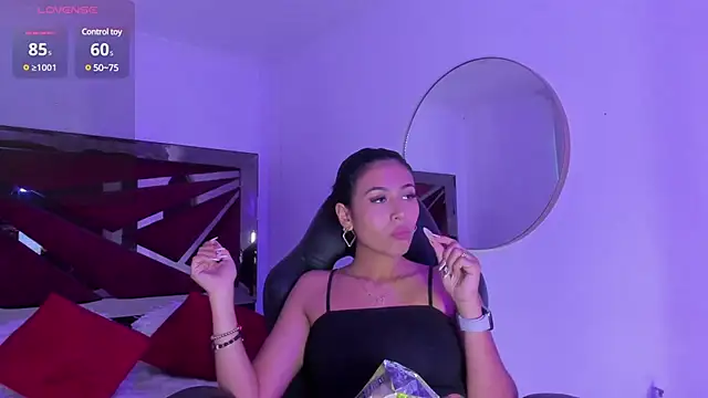 Snapshot of ZaraLim chatting on January 22, 2025, 4:12 pm ZaraLim online show from January 22, 2025, 4:12 pm