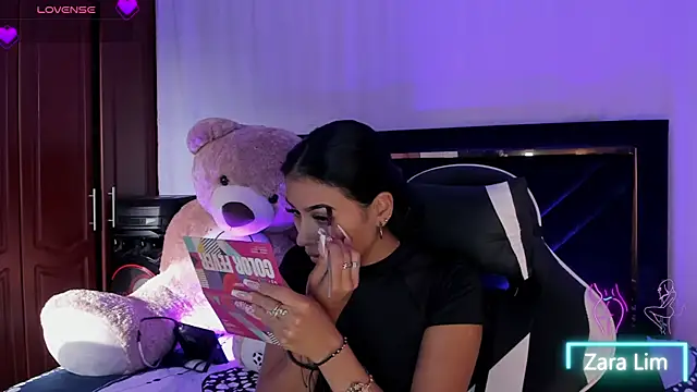 Snapshot of ZaraLim chatting on September 14, 2025, 9:47 pm ZaraLim online show from September 14, 2025, 9:47 pm