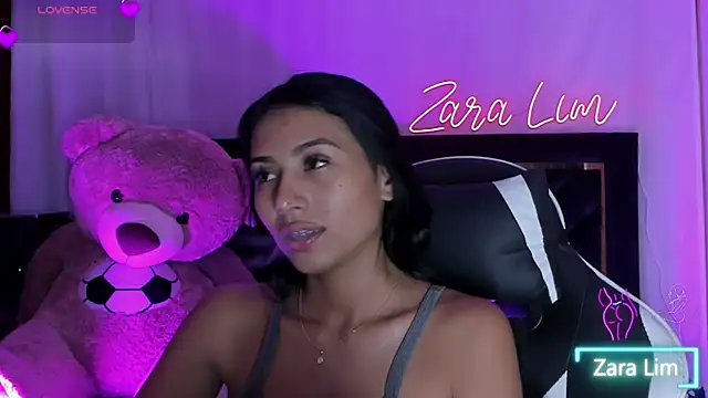 Snapshot of ZaraLim chatting on September 26, 2025, 6:56 pm ZaraLim online show from September 26, 2025, 6:56 pm