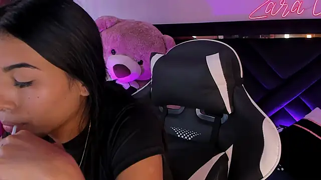 Snapshot of ZaraLim chatting on September 28, 2025, 6:02 pm ZaraLim online show from September 28, 2025, 6:02 pm