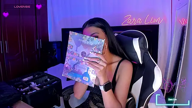 Snapshot of ZaraLim chatting on November 13, 2025, 9:36 pm ZaraLim online show from November 13, 2025, 9:36 pm