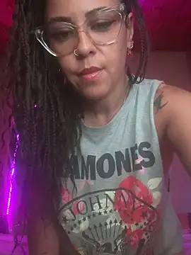 mariposapontiak420 online show from February 17, 2026, 3:14 am