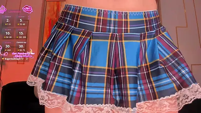 Snapshot of RebeccaHudson chatting on December 13, 2025, 7:53 pm RebeccaHudson online show from December 13, 2025, 7:53 pm