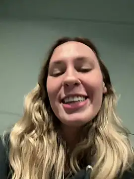 M1ssyk1ssy online show from January 1, 2025, 6:49 pm