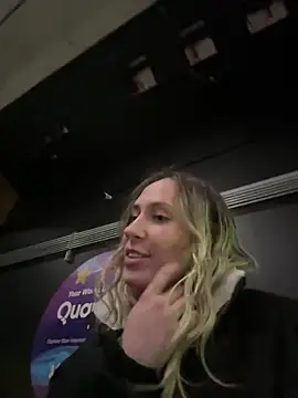 M1ssyk1ssy online show from January 13, 2025, 3:34 am