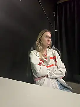 Snapshot of M1ssyk1ssy chatting on April 5, 2026, 11:24 pm M1ssyk1ssy online show from April 5, 2026, 11:24 pm
