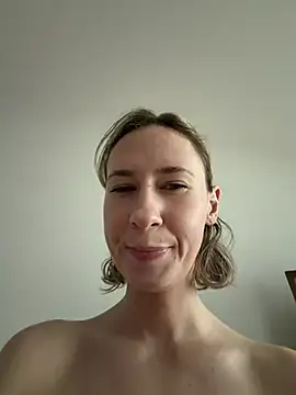 Snapshot of M1ssyk1ssy chatting on July 19, 2026, 9:40 pm M1ssyk1ssy online show from July 19, 2026, 9:40 pm