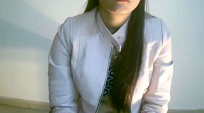 Snapshot of collage_hoty chatting on January 3, 2025, 11:01 pm collage hoty online show from January 3, 2025, 11:01 pm