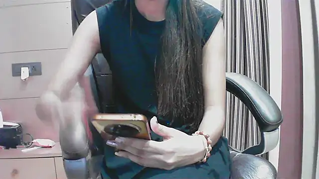 Snapshot of collage_hoty chatting on September 25, 2025, 8:12 pm collage hoty online show from September 25, 2025, 8:12 pm