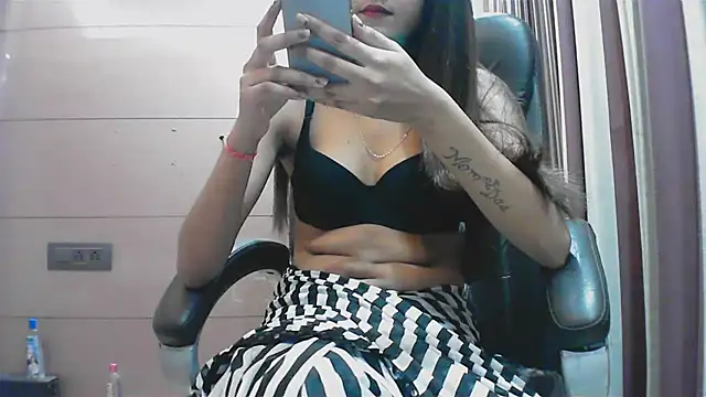 Snapshot of collage_hoty chatting on October 16, 2025, 4:41 pm collage hoty online show from October 16, 2025, 4:41 pm