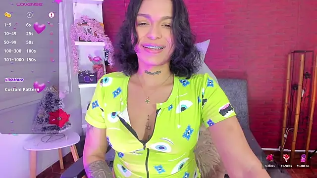 Snapshot of samantha_simur chatting on December 24, 2024, 2:32 am samantha simur online show from December 24, 2024, 2:32 am