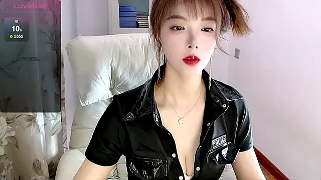 Snapshot of NINIbaby-99 chatting on March 15, 2025, 5:04 pm NINIbaby-99 online show from March 15, 2025, 5:04 pm