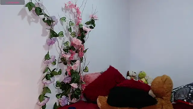 kymmgolden online show from September 16, 2025, 11:55 am