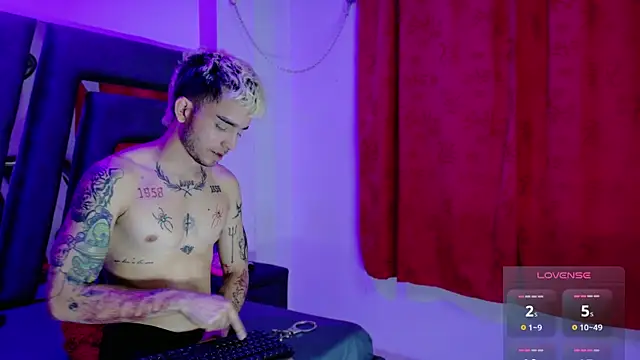 AliceandMax online show from January 11, 2025, 5:18 pm