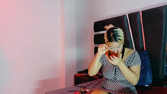 AliceandMax online show from April 13, 2026, 2:00 pm