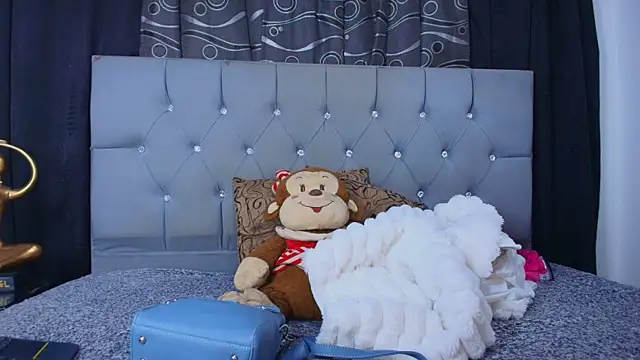 meggan 77 online show from November 20, 2025, 5:07 am