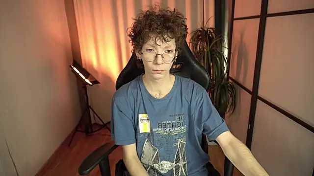 Snapshot of TommieH chatting on February 16, 2025, 5:48 am TommieH online show from February 16, 2025, 5:48 am