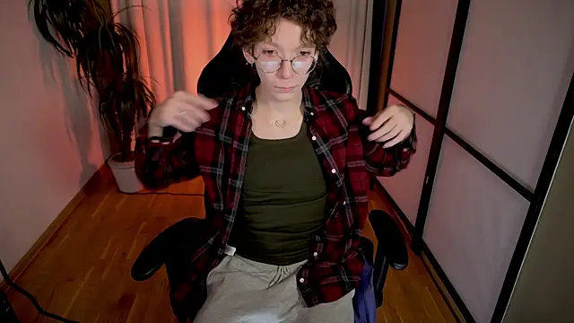 Snapshot of TommieH chatting on February 23, 2025, 5:45 am TommieH online show from February 23, 2025, 5:45 am