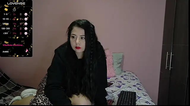 Snapshot of bellah_rose_squirt chatting on July 7, 2026, 4:15 am bellah rose squirt online show from July 7, 2026, 4:15 am