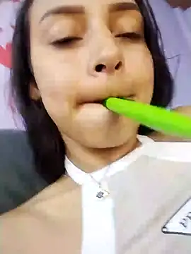 Snapshot of emma_ambar chatting on February 20, 2025, 4:28 am emma ambar online show from February 20, 2025, 4:28 am