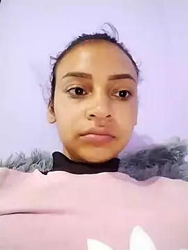 Snapshot of emma_ambar chatting on March 18, 2025, 1:10 am emma ambar online show from March 18, 2025, 1:10 am