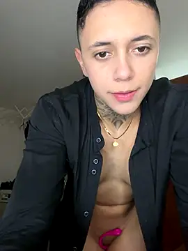 Snapshot of _PhillipBrown chatting on December 3, 2024, 9:34 pm PhillipBrown online show from December 3, 2024, 9:34 pm