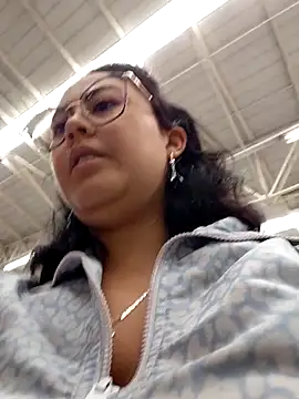 Snapshot of lara_moon25 chatting on October 31, 2025, 4:19 pm lara moon25 online show from October 31, 2025, 4:19 pm