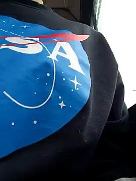 Snapshot of lara_moon25 chatting on November 9, 2025, 7:45 pm lara moon25 online show from November 9, 2025, 7:45 pm