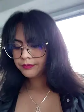 Snapshot of lara_moon25 chatting on November 14, 2025, 8:51 pm lara moon25 online show from November 14, 2025, 8:51 pm